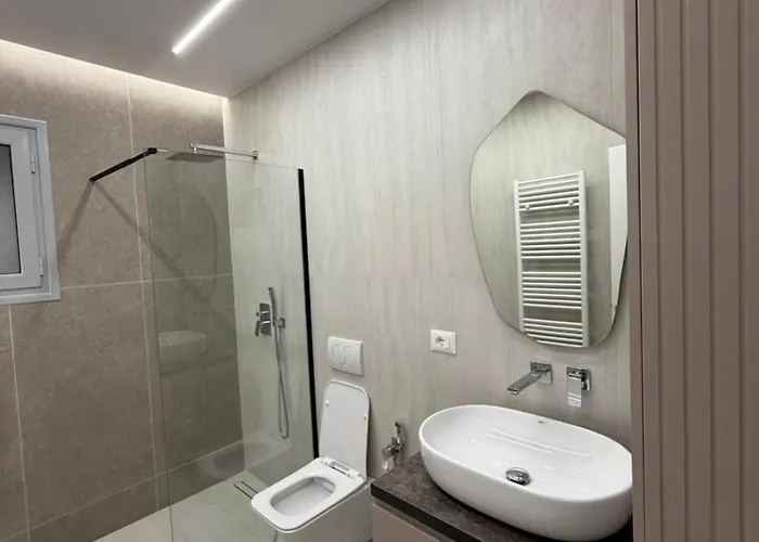 Iris Hillside Appartement Vlorë